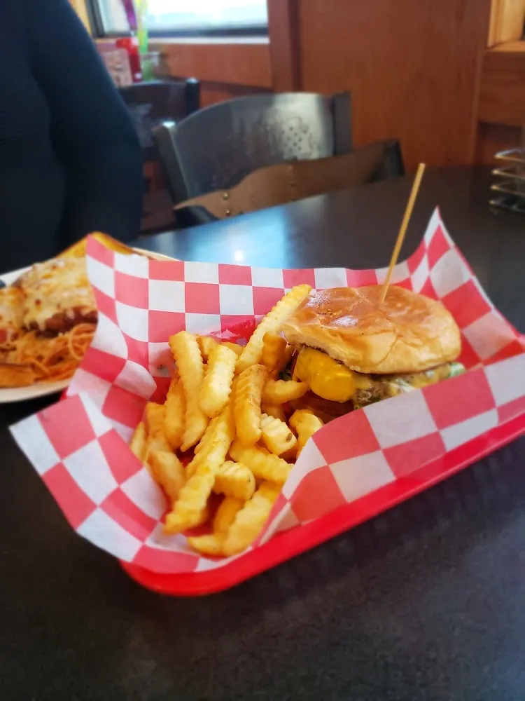 Cheeseburger Deluxe